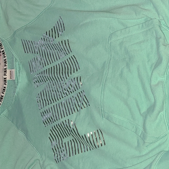 **NWOT** PINK OUTFIT - OFF THE SHOULDER SWEATSHIRT AND CROPPED LEGGINGS - SIZE M - Picture 2 of 6